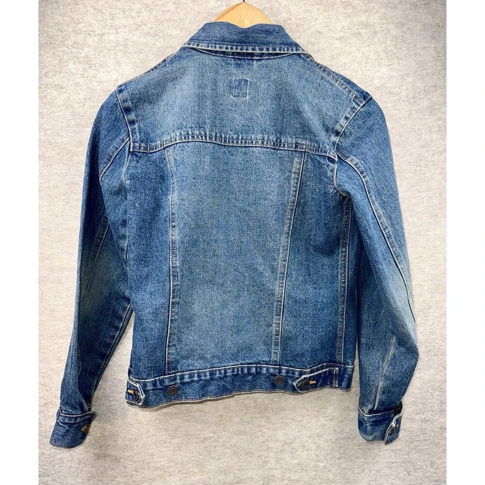 Gap Factory Store Women’s Button Denim Jean Jacket Size M 2 Top Pockets w/ Flaps - Picture 2 of 6
